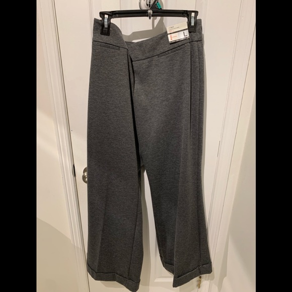 New York & Company, on trend Wide Leg Style: City Knit Grey. NWT - Picture 1 of 8